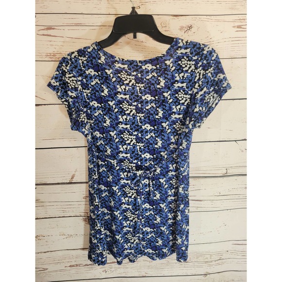 Three Seasons Maternity Top Size Small Blue White Knot at center Blouse - Picture 2 of 8